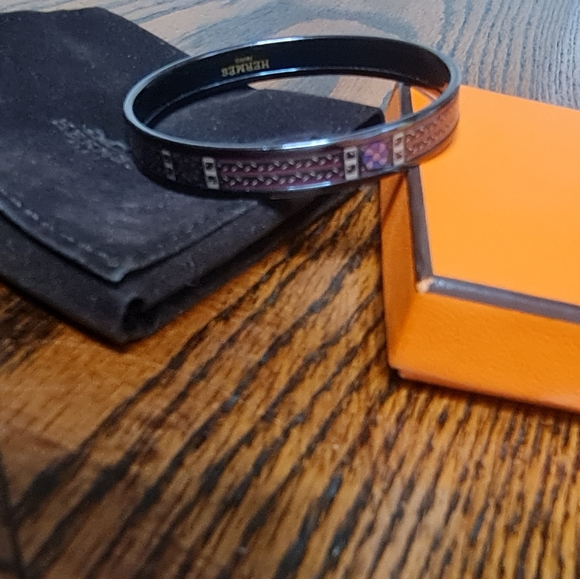 🚫Sold🚫🌺HERMES🌺 Burgundy LES RUBANS DU CHEVAL - Picture 16 of 16